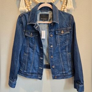 NWT Denim Jacket, Banana Republic, Med PETITE